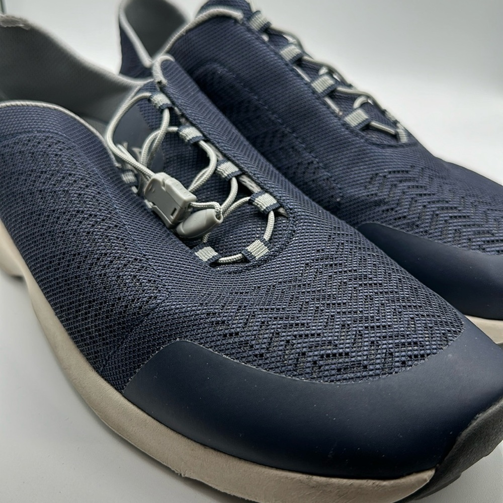 Olukai Inana Men’s Navy And White Sneakers, Size 11